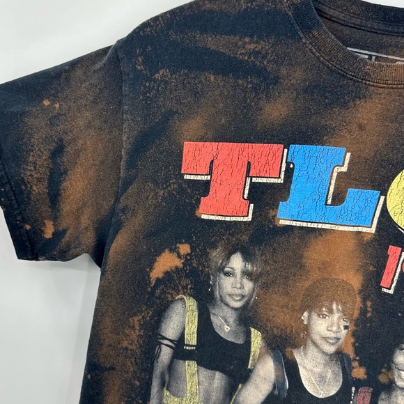 TLC Graphic Print Bleach Splatter Short Sleeve Shirt Size Medium Upcycled - Picture 3 of 7